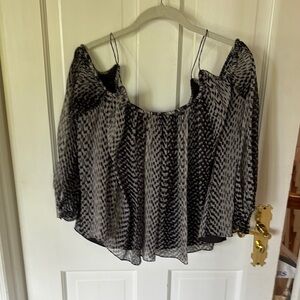 Elizabeth and James Black and White Ruffled 3/4 Sleeve Blouse